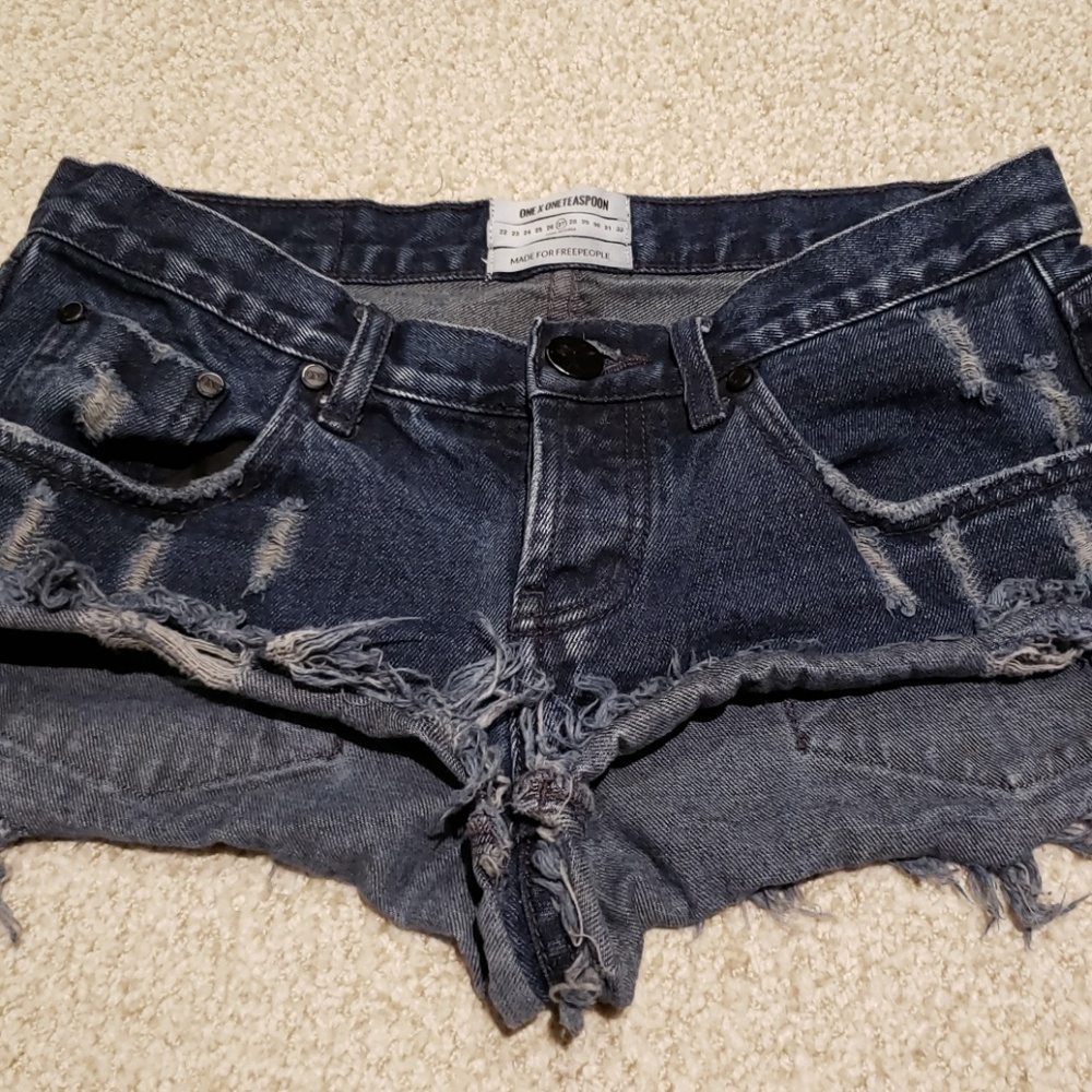 One teaspoon bonitas shorts size 27